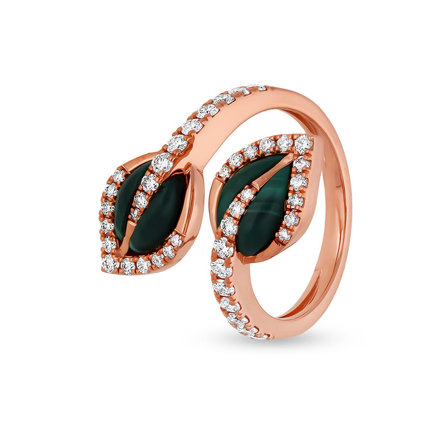 Кольцо из розового золота с бриллиантом и зеленым малахитом с двумя листочками