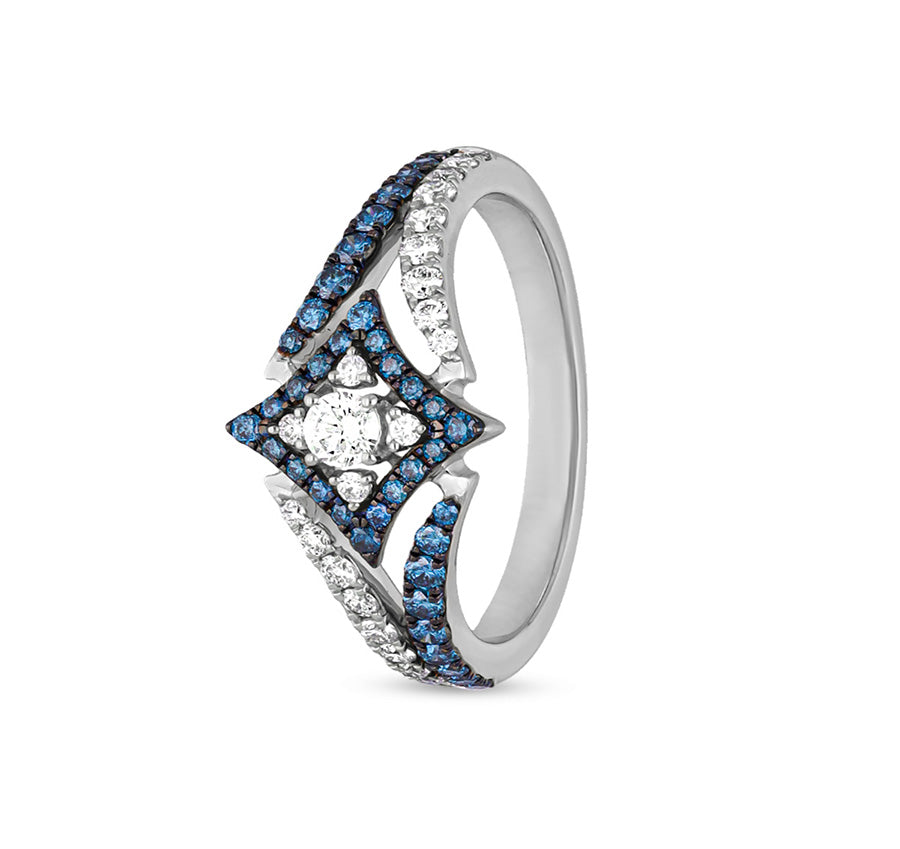 Коктейльное кольцо из белого золота с круглыми натуральными бриллиантами и паве «Листья акации»
