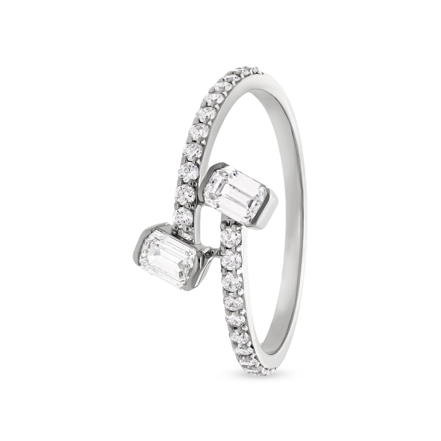 Повседневное кольцо из белого золота с двойным изумрудом и бриллиантом круглой огранки