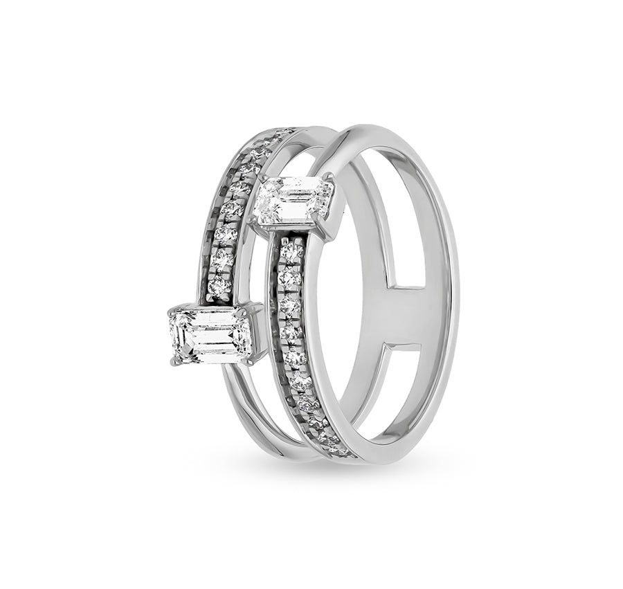 Divkāršs smaragds un apaļš dimants ar kanālu iestatījumu baltā zelta ikdienas gredzens