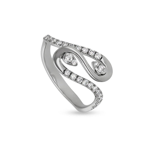 Повседневное кольцо из белого золота в форме волны с круглым натуральным бриллиантом во французской оправе 