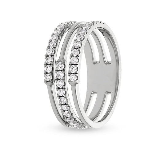 Повседневное кольцо из белого золота с круглым натуральным бриллиантом и французской оправой 