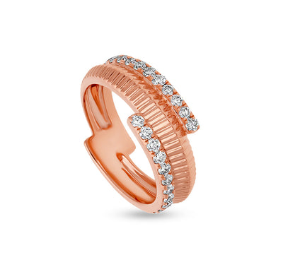 Повседневное кольцо из розового золота с бриллиантом круглой огранки 