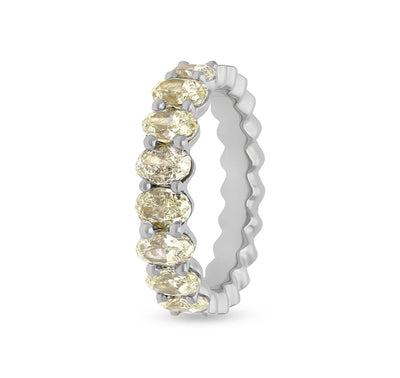 Женский браслет из белого золота с бриллиантом овальной формы и зубцом в комплекте 