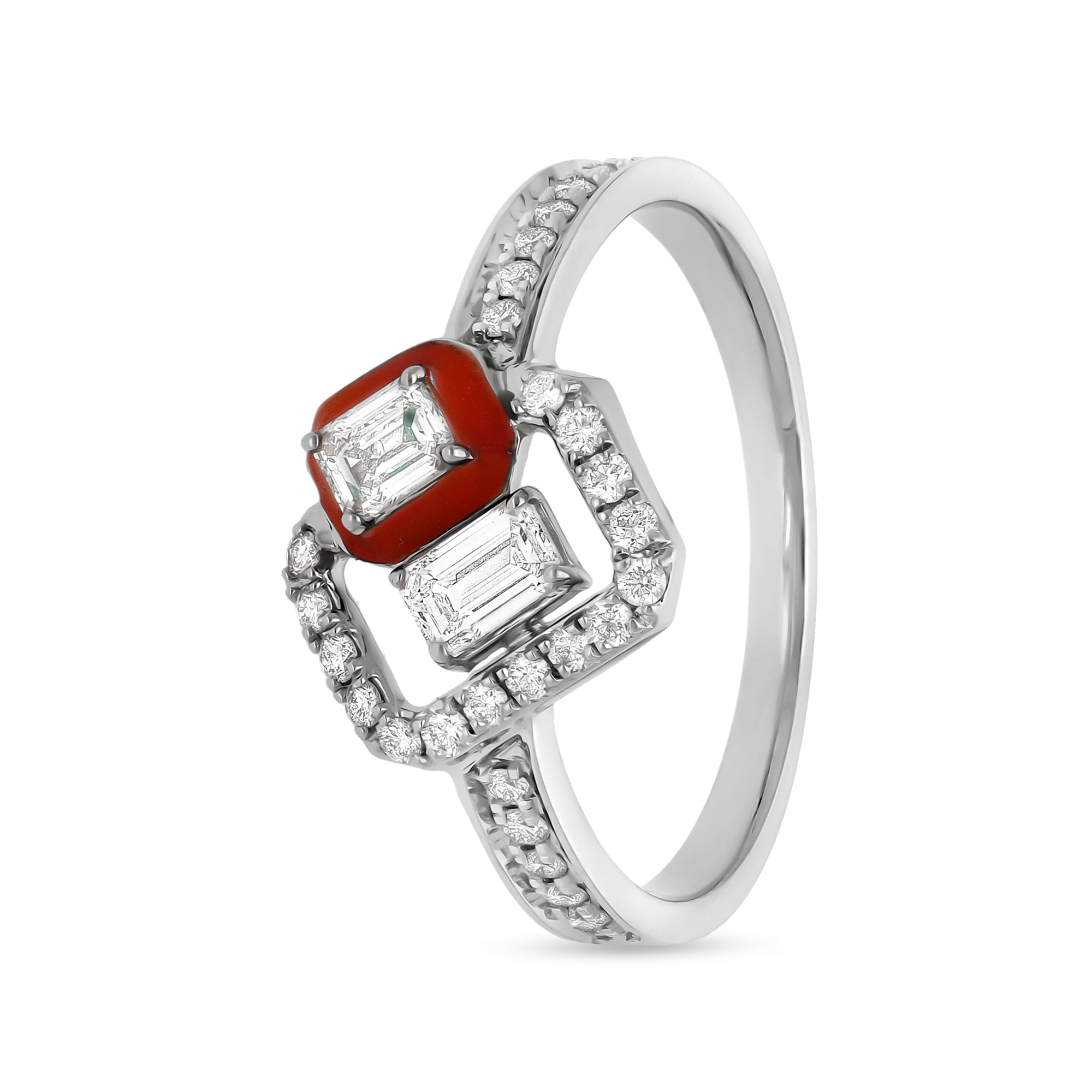 Повседневное кольцо из белого золота с красной эмалью, изумрудной формой и бриллиантом круглой огранки 