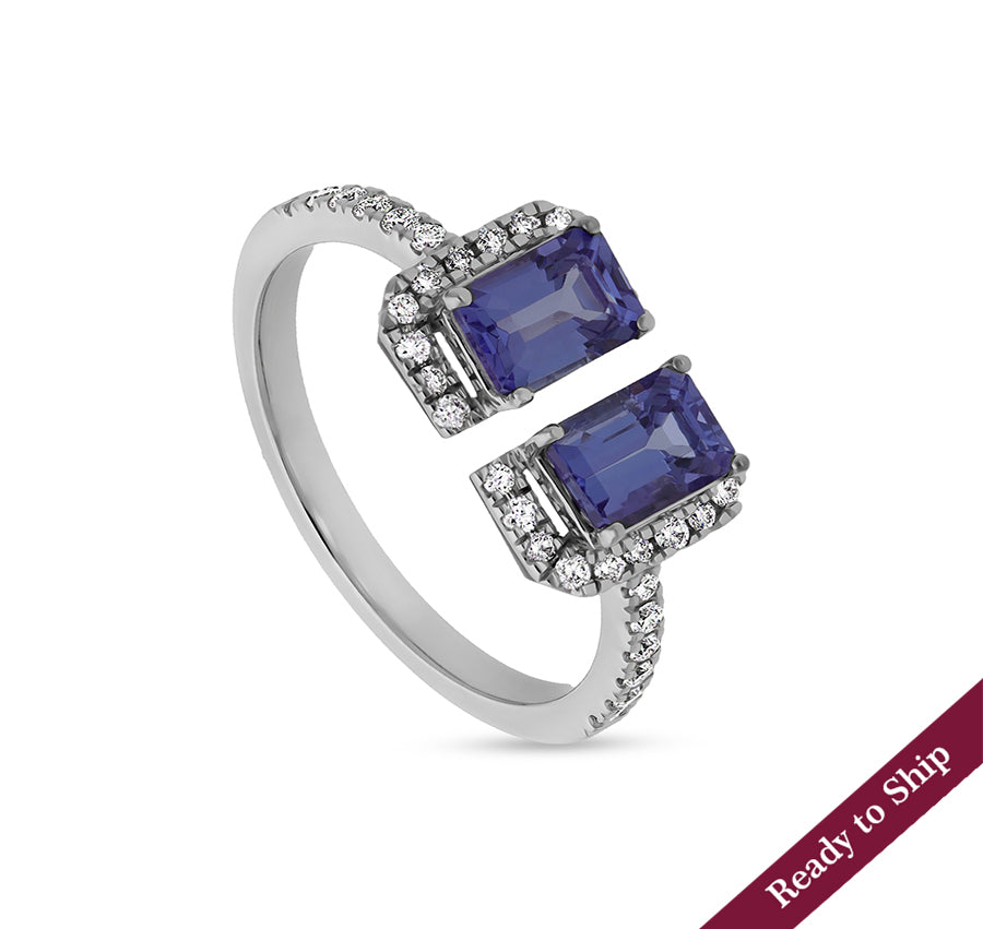 Женское кольцо из белого золота с танзанитом из синего изумруда и круглым натуральным бриллиантом 