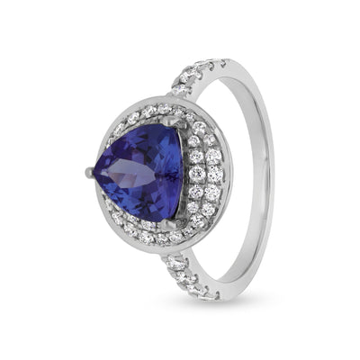 Обручальное кольцо из белого золота с танзанитом «Голубой треугольник» и круглым натуральным бриллиантом 