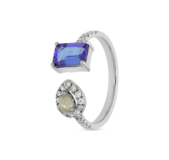 Blue Tanzanite and Pear Cut With Round Natural Diamond White Gold Casual Ring