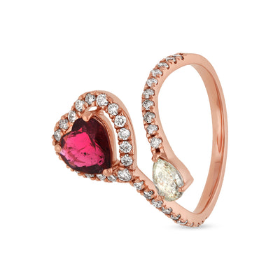 Обручальное кольцо из розового золота с розовым турмалином в форме сердца и бриллиантом грушевидной огранки 