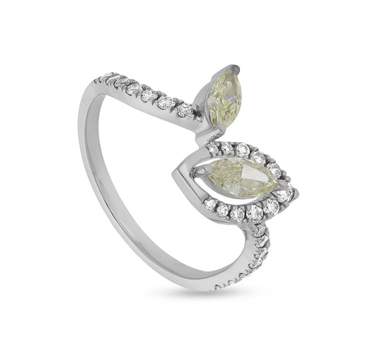 Marķīzes forma un apaļš dimants ar franču stila baltā zelta ikdienas gredzenu 