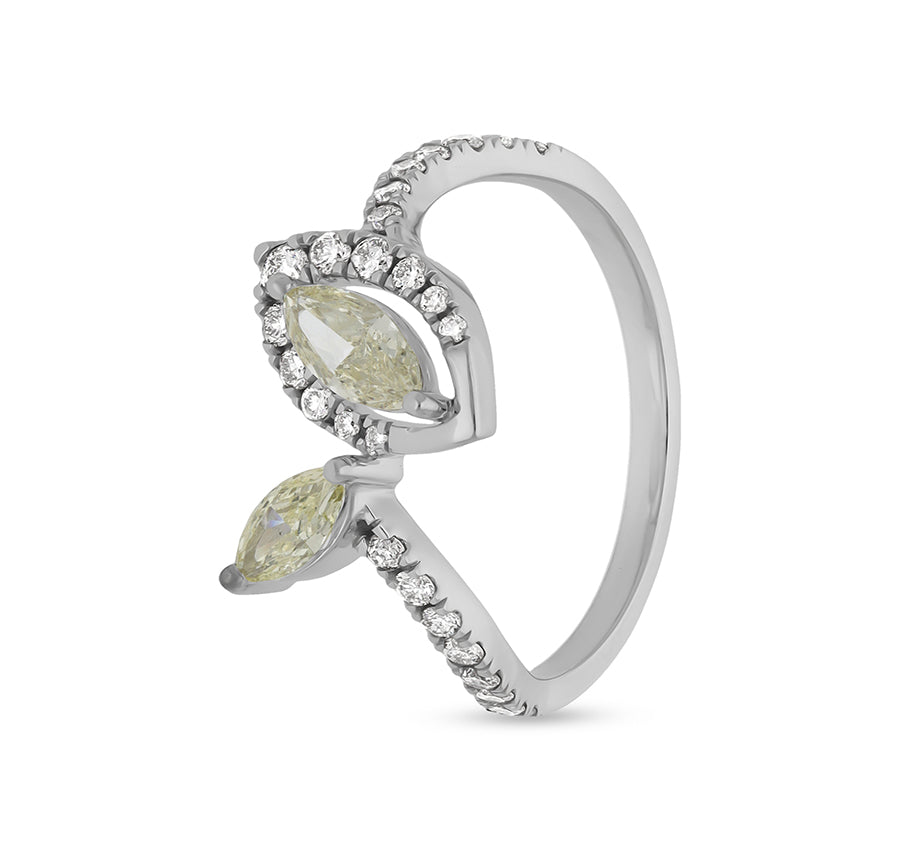 Marķīzes forma un apaļš dimants ar franču stila baltā zelta ikdienas gredzenu 